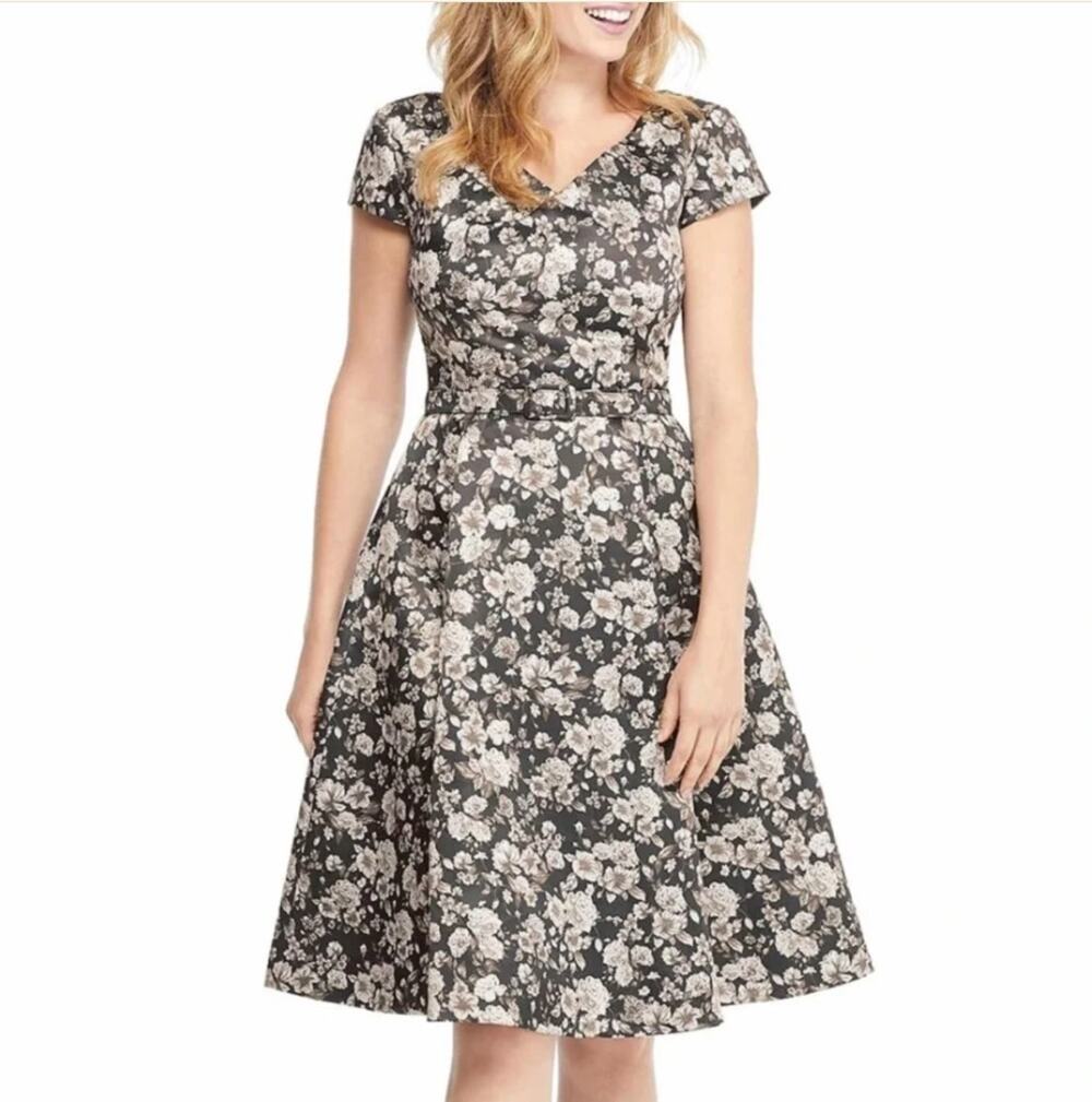 Gal Meets Glam Collection Gray Elle White Floral Belted Fit and Flare Dress
